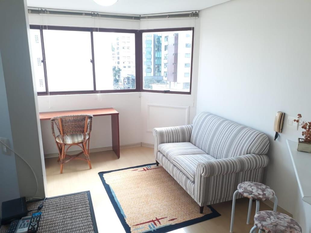 Street Flat Apartment *